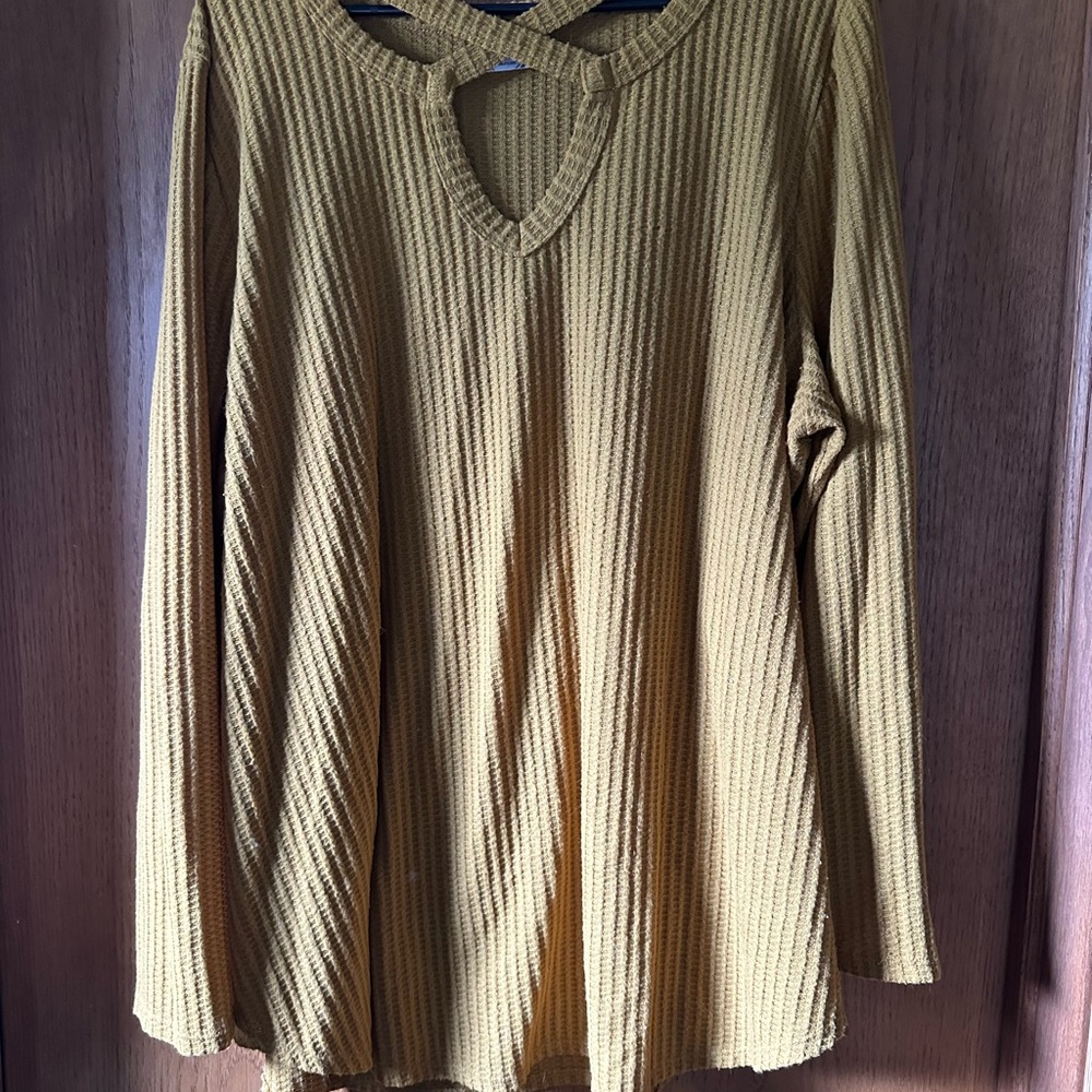Maurices 3x Women's Ribbed Top keyhole top
